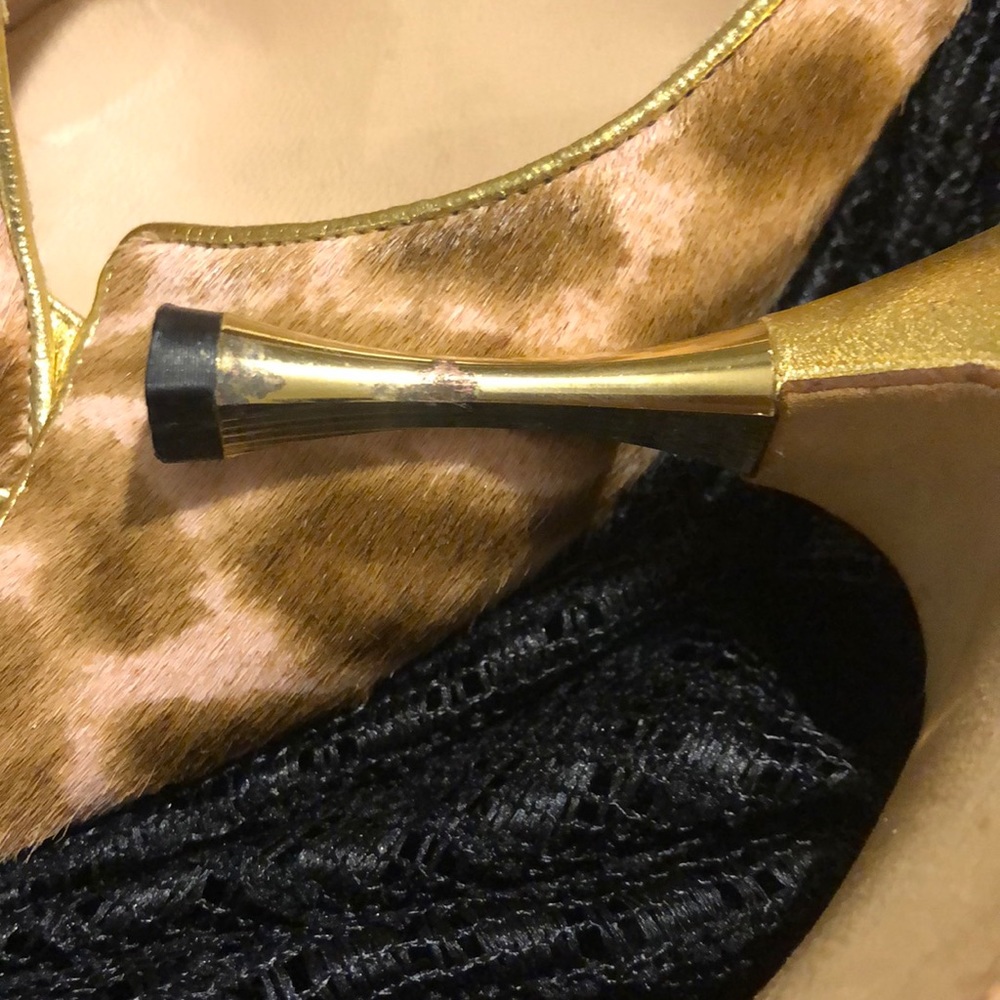 Manolo Blahnik Leopard Print Heels - Picture 11 of 11